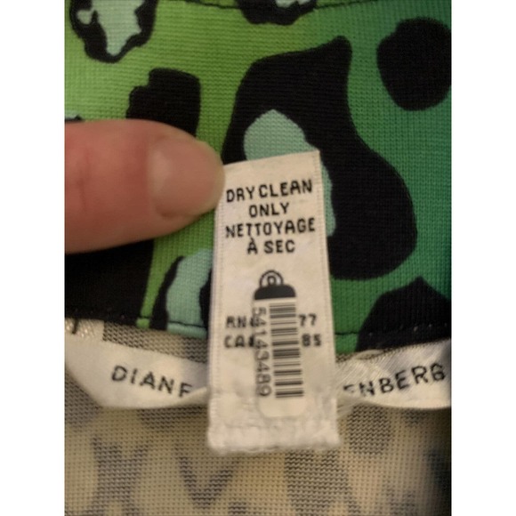 DIANE Von FURSTENBERG 100% Jersey Silk Animal Print Dress Stretch Open Back Sz 4 - Picture 12 of 12